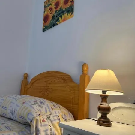 Apartment Piso Jardines Penaranda de Bracamonte