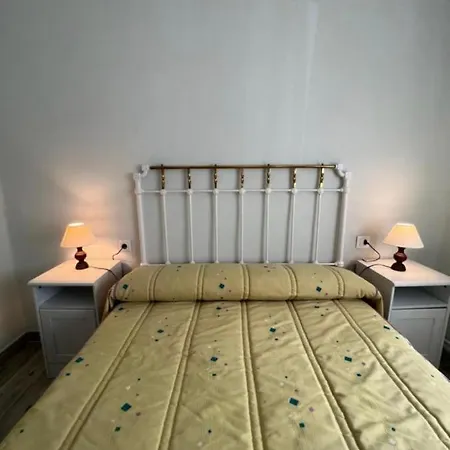 Apartment Piso Jardines Penaranda de Bracamonte